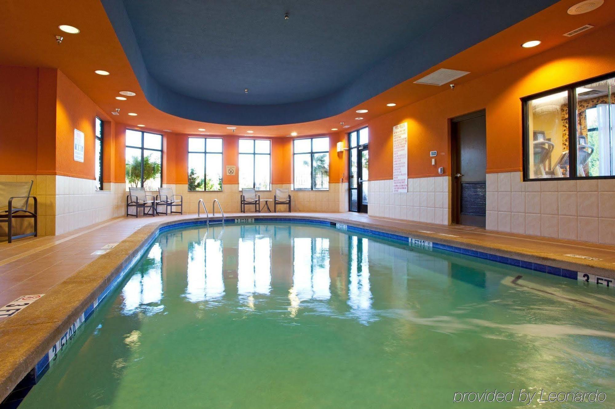 Holiday Inn Hotel & Suites Stockbridge-Atlanta I-75 By Ihg מראה חיצוני תמונה